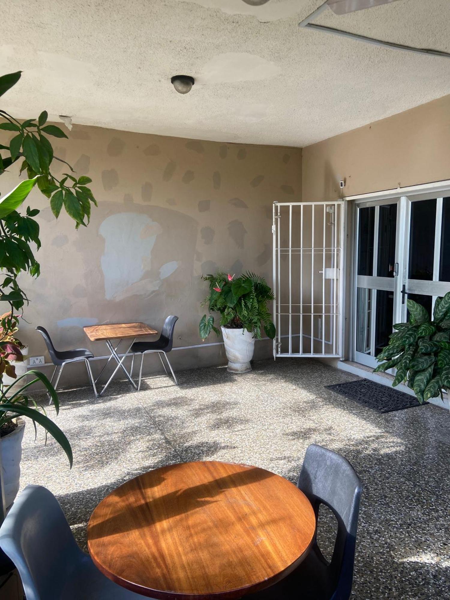 Hechtech House Apartment Accra Bagian luar foto