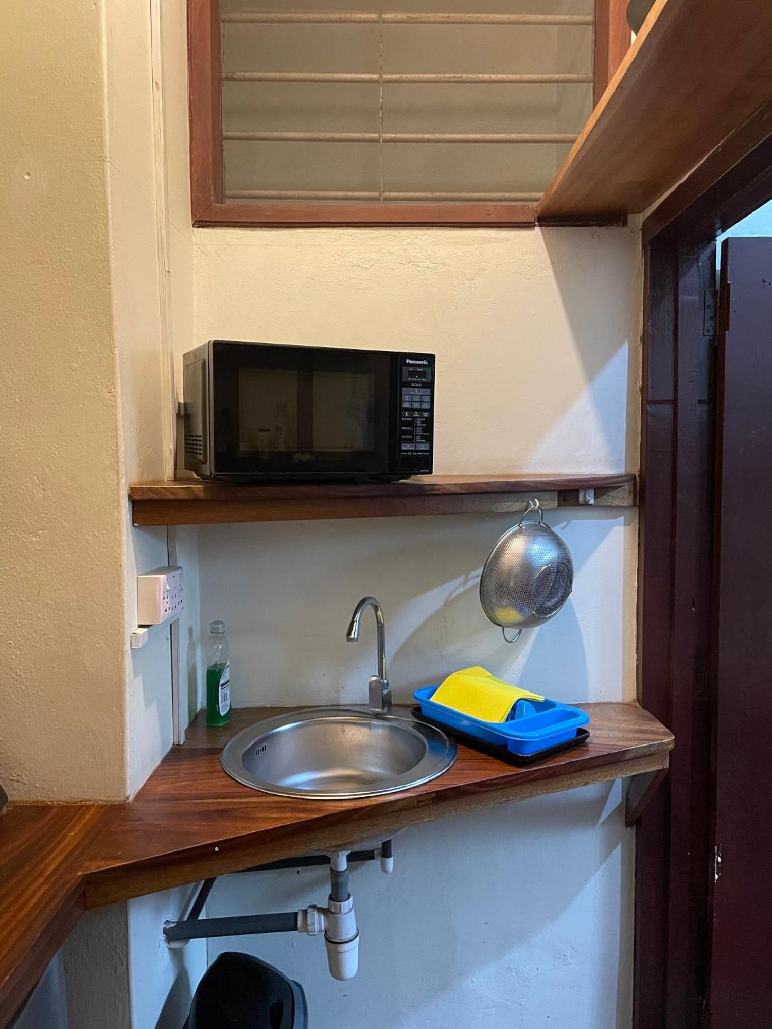 Hechtech House Apartment Accra Bagian luar foto
