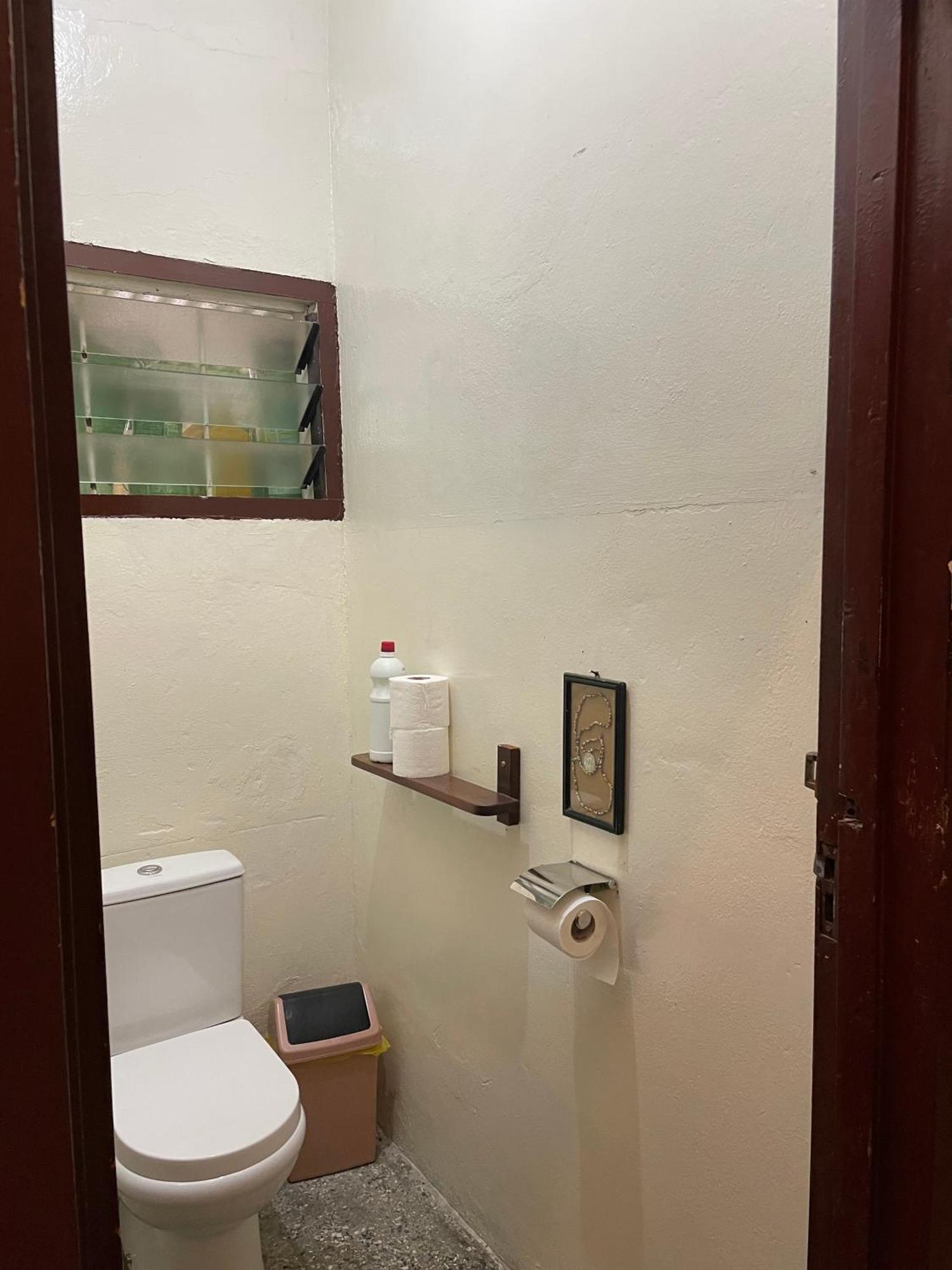 Hechtech House Apartment Accra Bagian luar foto
